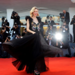 2020 ရဲ့ VENICE FILM FESTIVAL ကစွဲမက်ဖွယ်ရာ (GLAMOROUS) ဝတ်စုံ၇စုံ